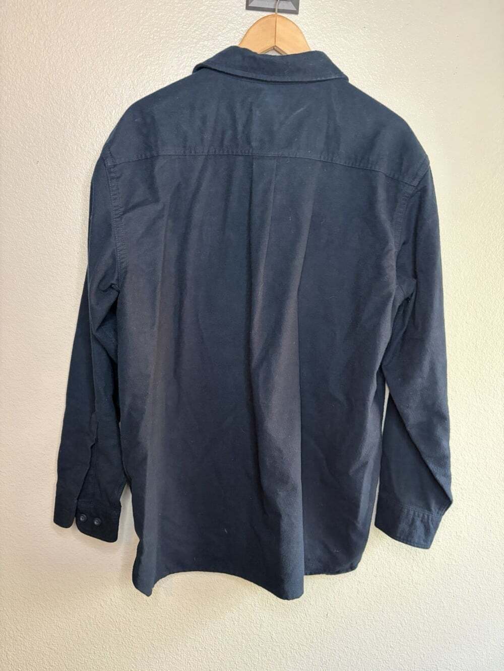 LL Bean Traditional Fit Chamois Cloth Blue Long Sleeve Button Up LARGE REG MEN - Picture 2 of 3